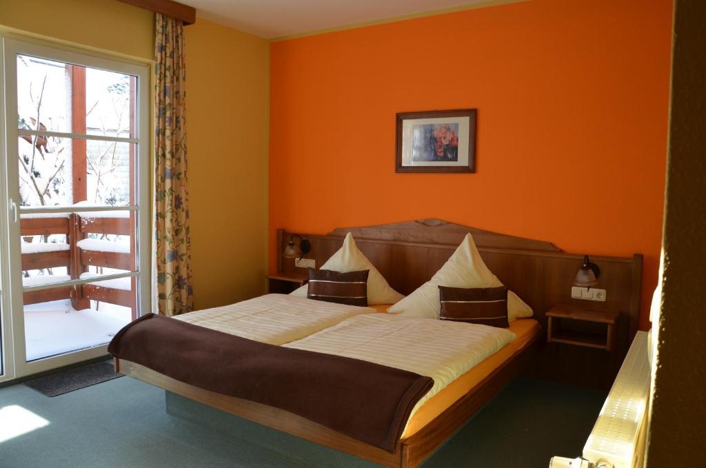 Hotel Drei Kronen Frauenwald Buitenkant foto