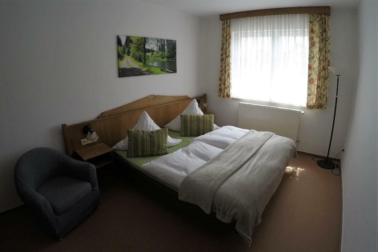 Hotel Drei Kronen Frauenwald Buitenkant foto