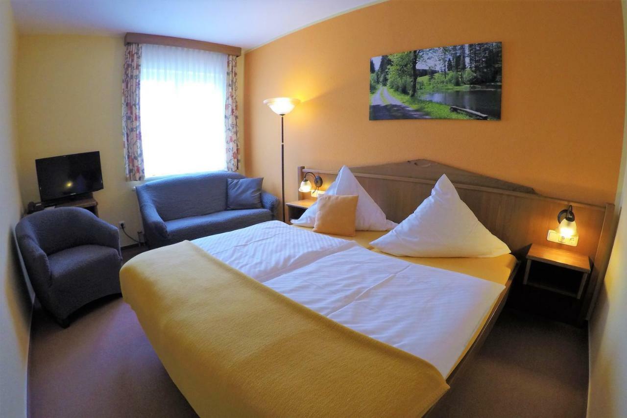 Hotel Drei Kronen Frauenwald Buitenkant foto